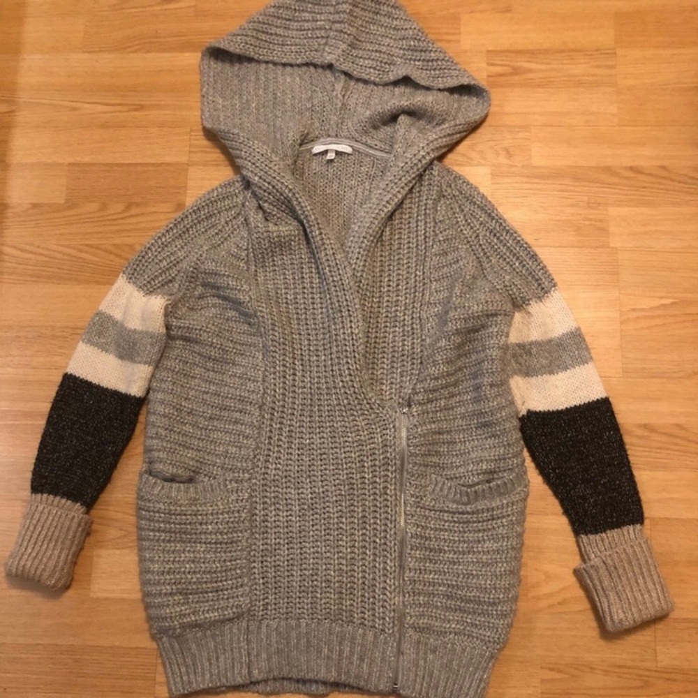 “Victoria Secret” heavy cable knit sweater coat S